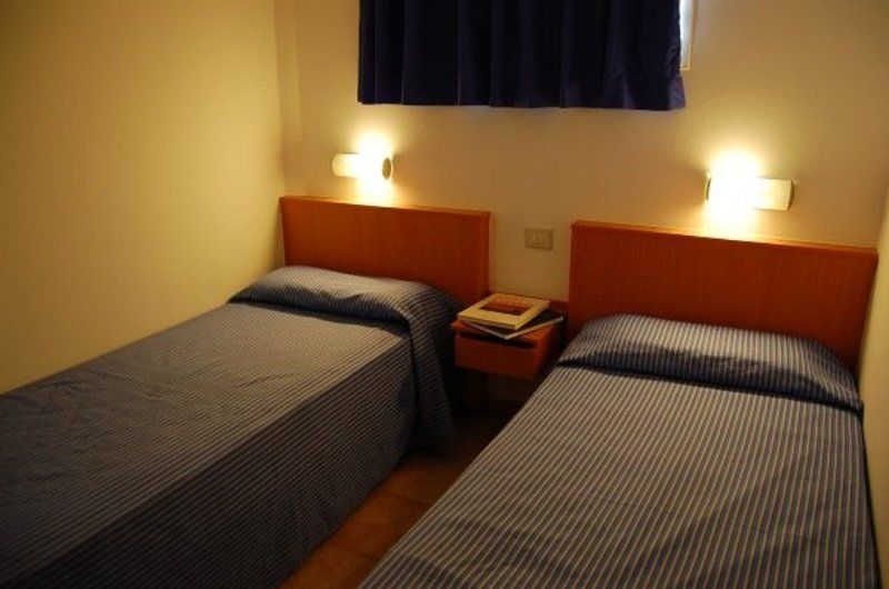 פלאייה דל אינגלז Apartamentos Karina מראה חיצוני תמונה